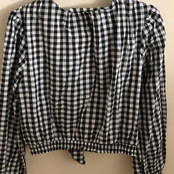 Junior’s SO Keyhole Tie Front Woven Blouse!! - Picture 3 of 6